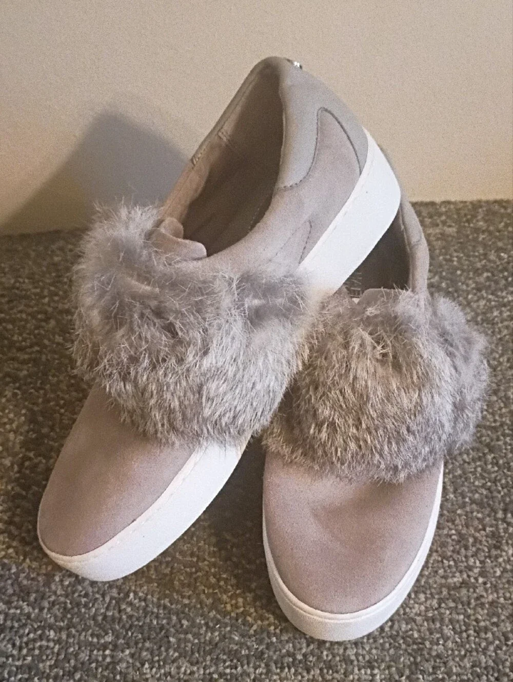 Michael Kors Maven  Gray Slip-On Sneakers with Faux Fur Trim Size 9